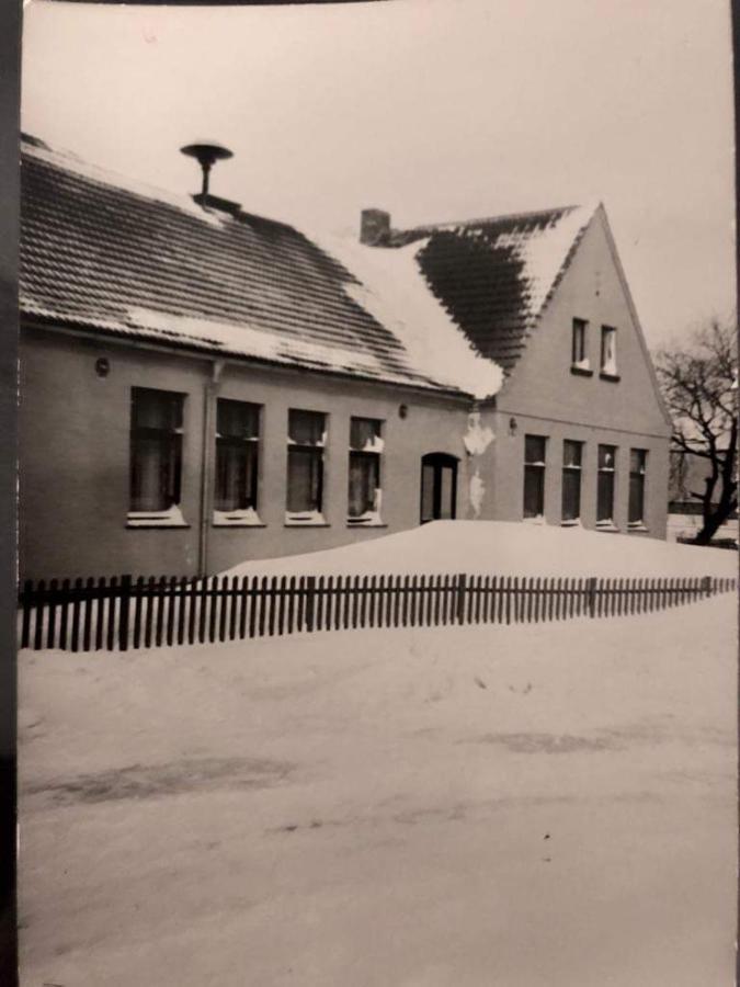 Pension & Restaurant "Alte Schule" Kluis Exterior photo